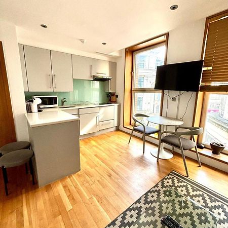 1 Bedroom In Piccadilly Circus St James Cov1 London Eksteriør bilde